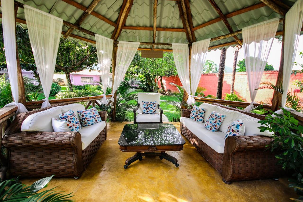 Deluxe Suites Guacamayos - Eco-Lodge & Swimming Pool Бонао Экстерьер фото