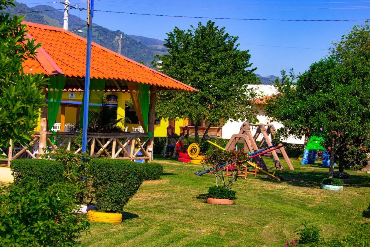 Deluxe Suites Guacamayos - Eco-Lodge & Swimming Pool Бонао Экстерьер фото