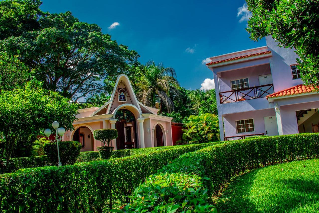 Deluxe Suites Guacamayos - Eco-Lodge & Swimming Pool Бонао Экстерьер фото