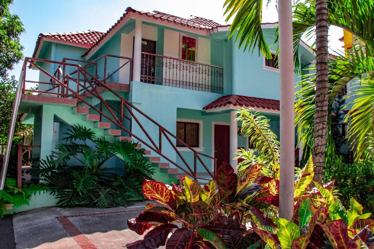 Deluxe Suites Guacamayos - Eco-Lodge & Swimming Pool Бонао Экстерьер фото