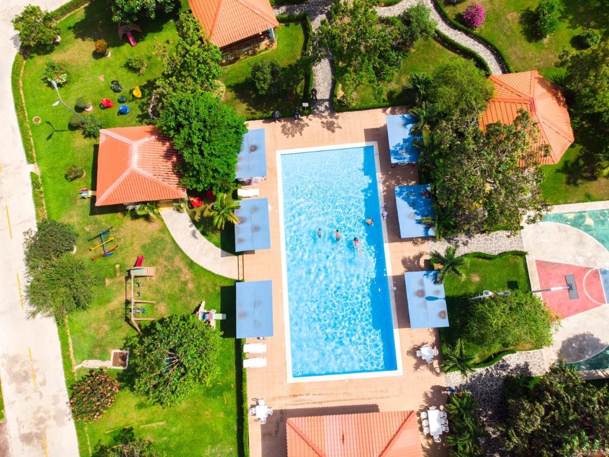 Deluxe Suites Guacamayos - Eco-Lodge & Swimming Pool Бонао Экстерьер фото